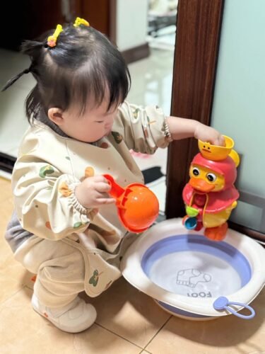 🛁🦆[SG Local Stock] JP Import Duck Bath Toy Spins, Sprays & Floats💦 photo review